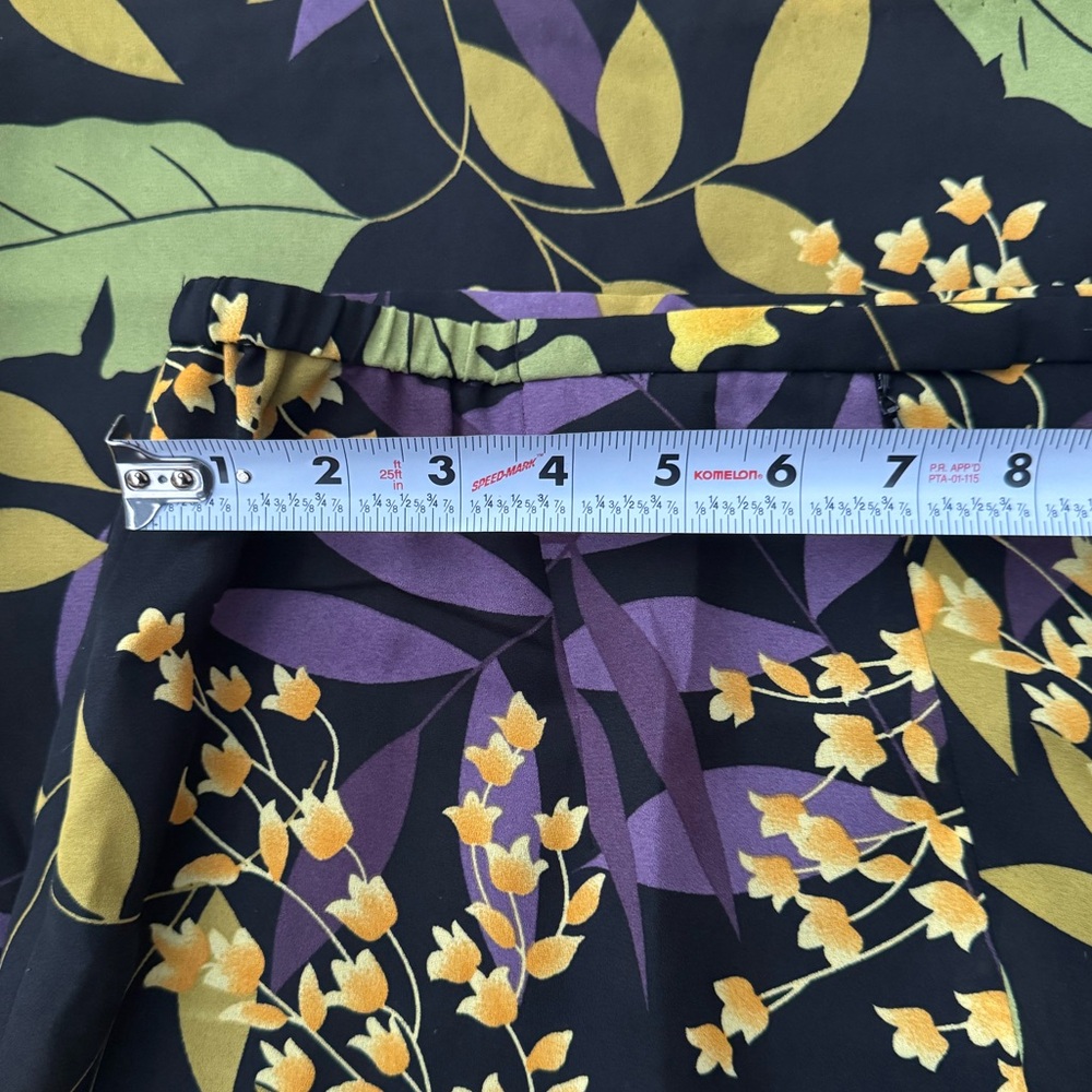 Vintage Floral & Black Skirt - Picture 5 of 7
